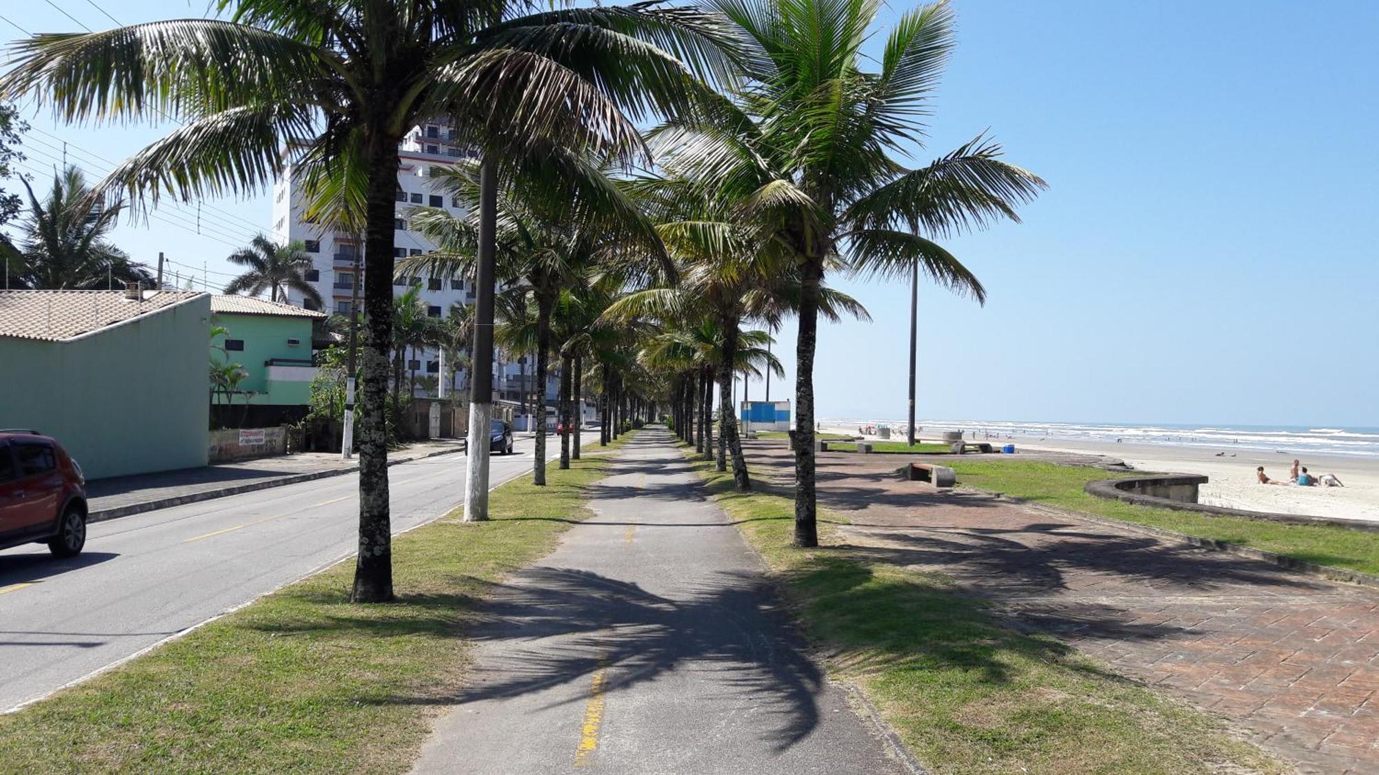 Apto Grande * Praia Grande (Santos)