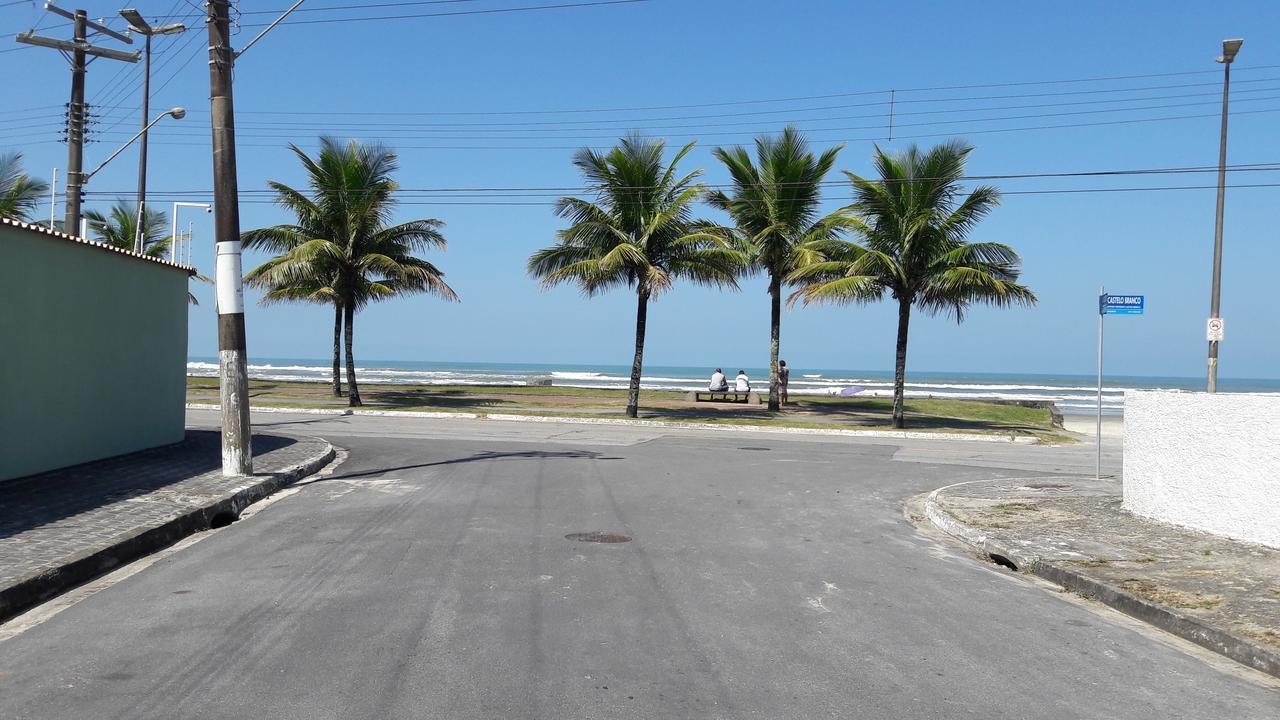 Apto Grande * Praia Grande (Santos)